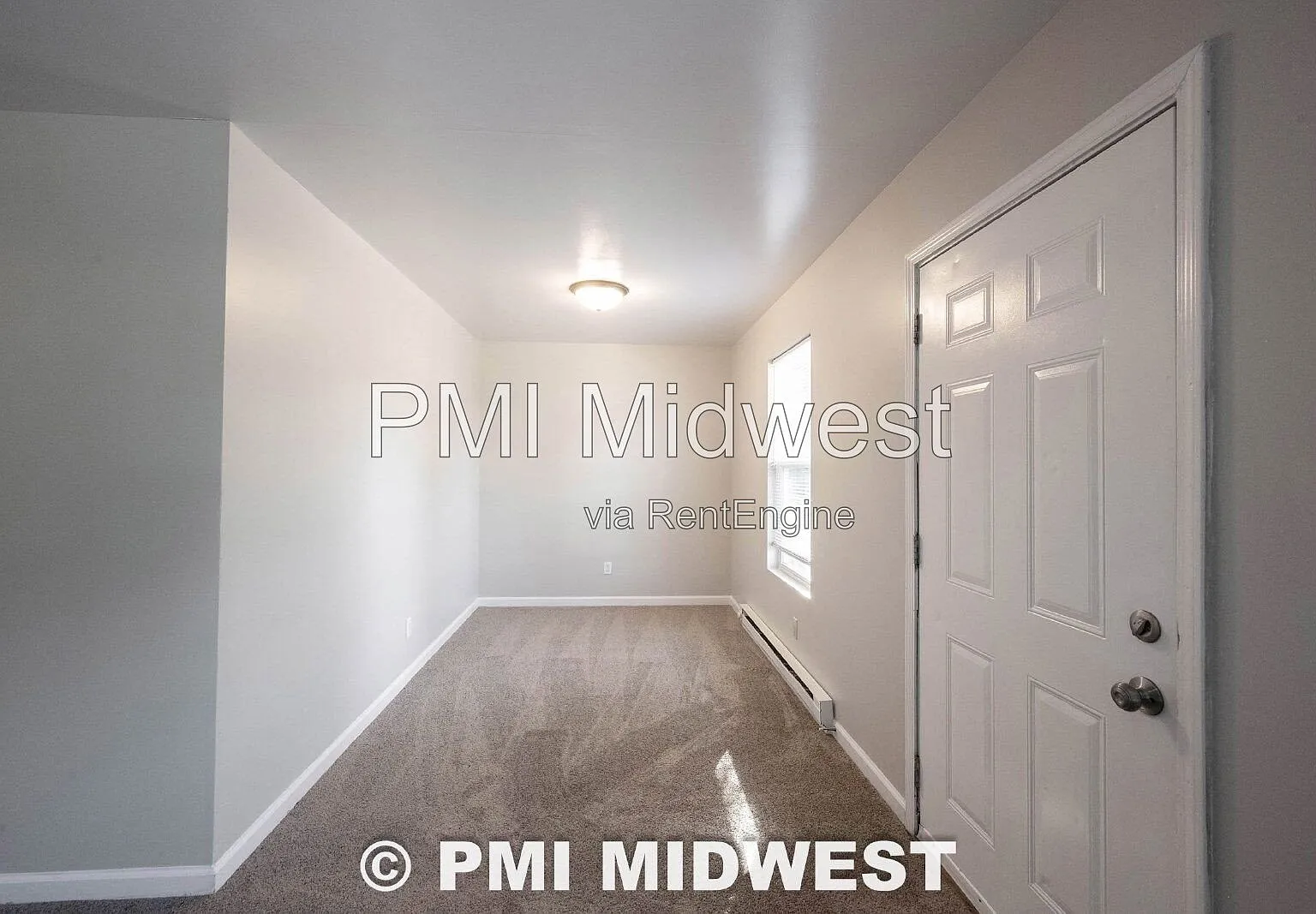 3 bed, 2.0 bath, 912 sqft, $1,200 — Photo 4