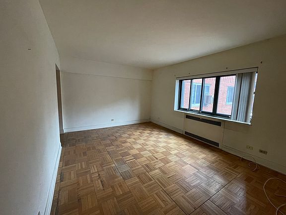 2nd image of 5040 N Marine Dr APT C2