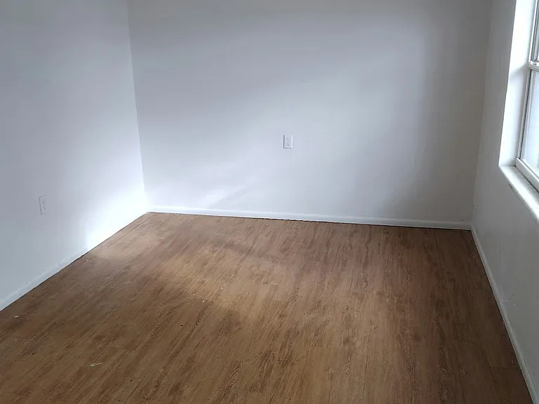 10464 106th Ave N #8 — Photo 9