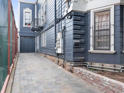 807 Treat Ave - Image 3