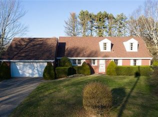 99 Claridge Dr, Coraopolis, PA