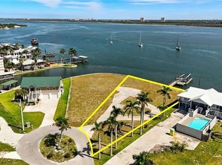655 Matanzas Ct, Fort Myers Beach, FL 33931