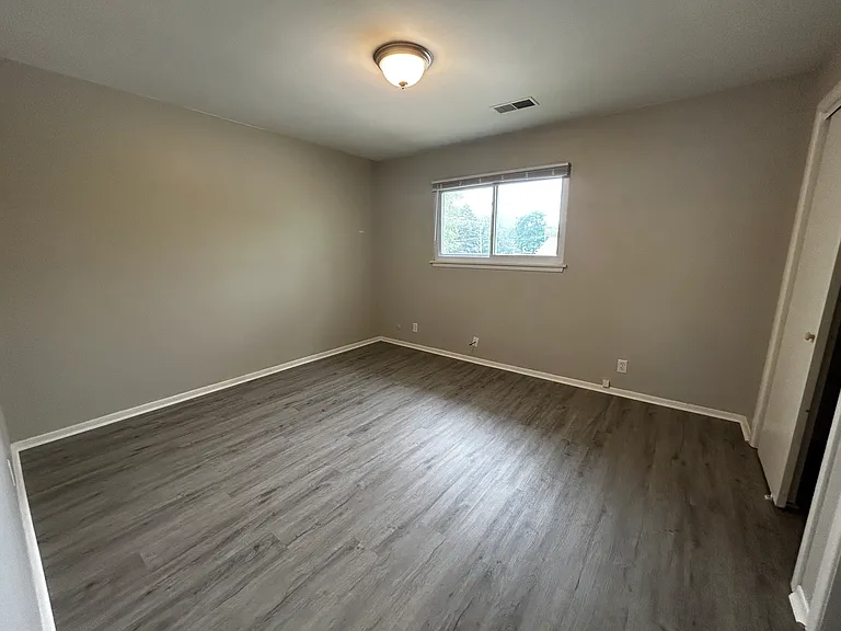 1900 Sheridan Rd #9 — Photo 5