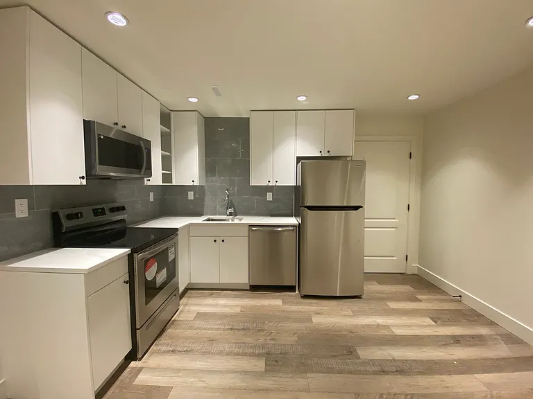 15632 37th Ave #A — Photo 3