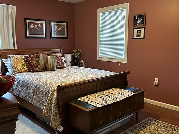 5th image of 7705 Red Oak Rd