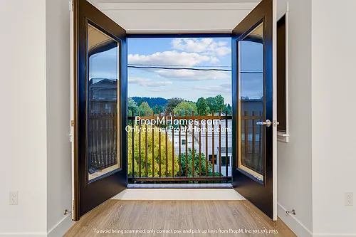 1825 SE 50th Ave #301 Photo 1