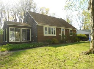 25 Quaker Ln, Enfield, CT 06082