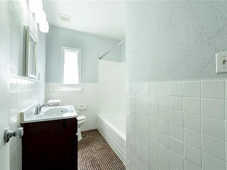 560 Winton Ter NE #1 — Photo 16