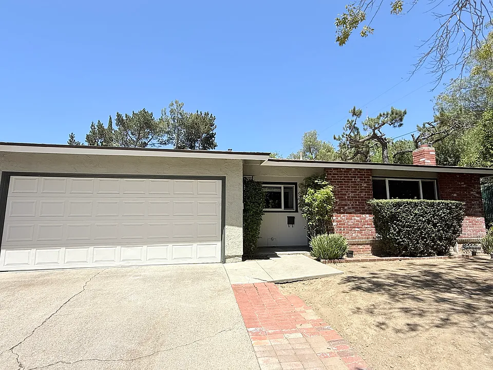 550 Highland Dr