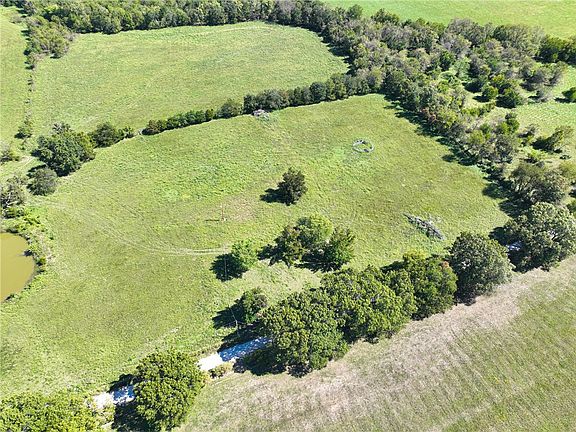 5th image of 22172 Farm Road 1085