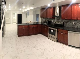 224 S 44th St #1, Philadelphia, PA 19104