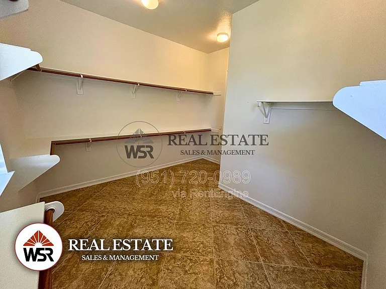 18691 Oak Park Dr — Photo 32