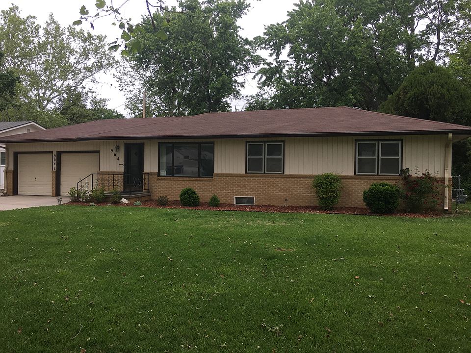1st image of 904 W 23rd Ave