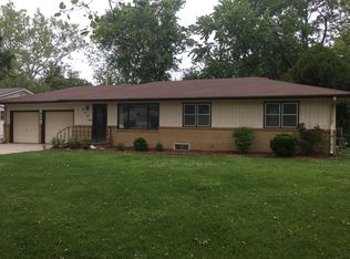 904 W 23rd Ave, Hutchinson, KS 67502