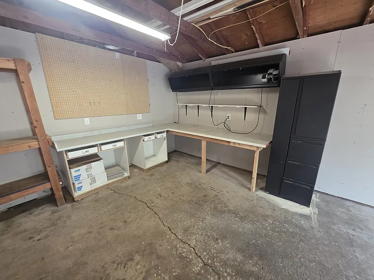 546 Hubbell St — Photo 29