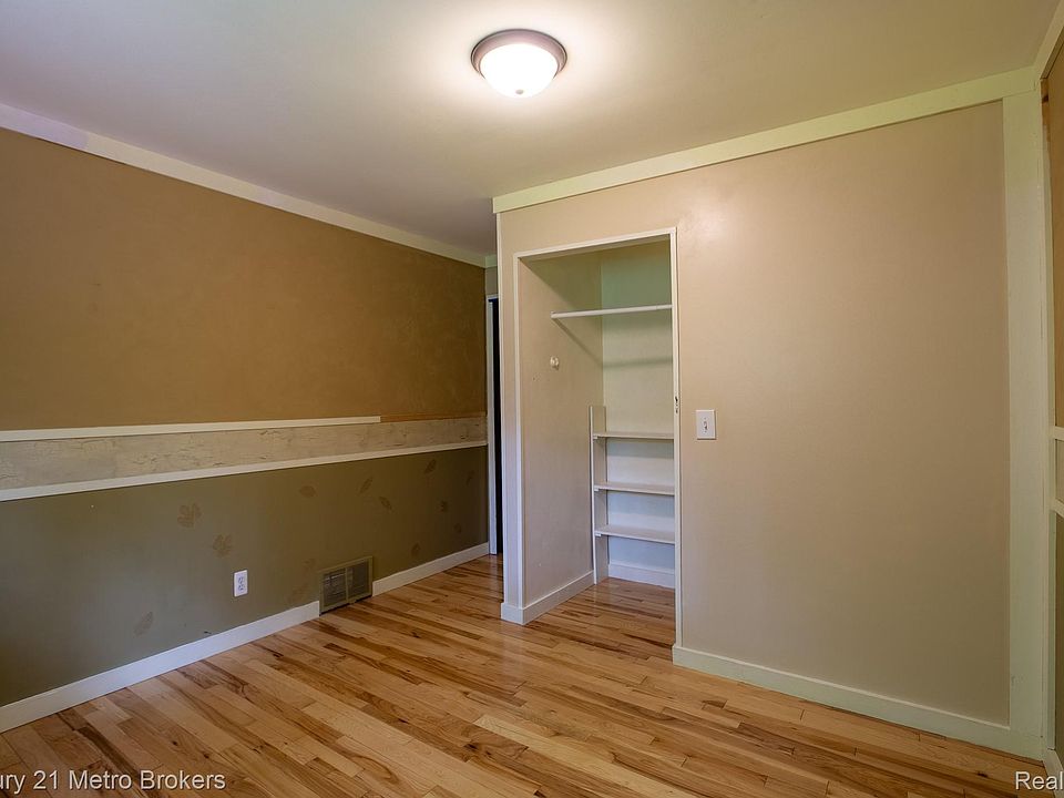 5262 Conifer Dr, photo 16