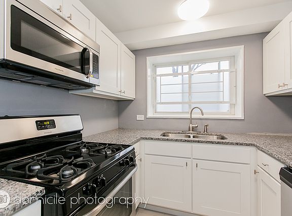 5th image of 6102 N Winchester Ave APT Gb
