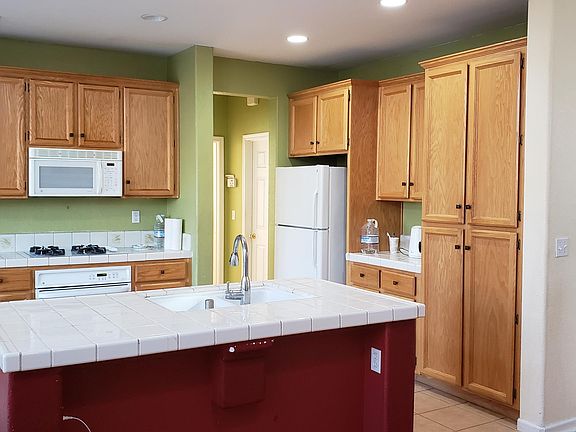 4th image of 3025 Guadalajara Way