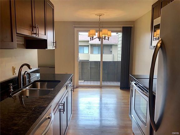 4th image of 254 Watertree Dr