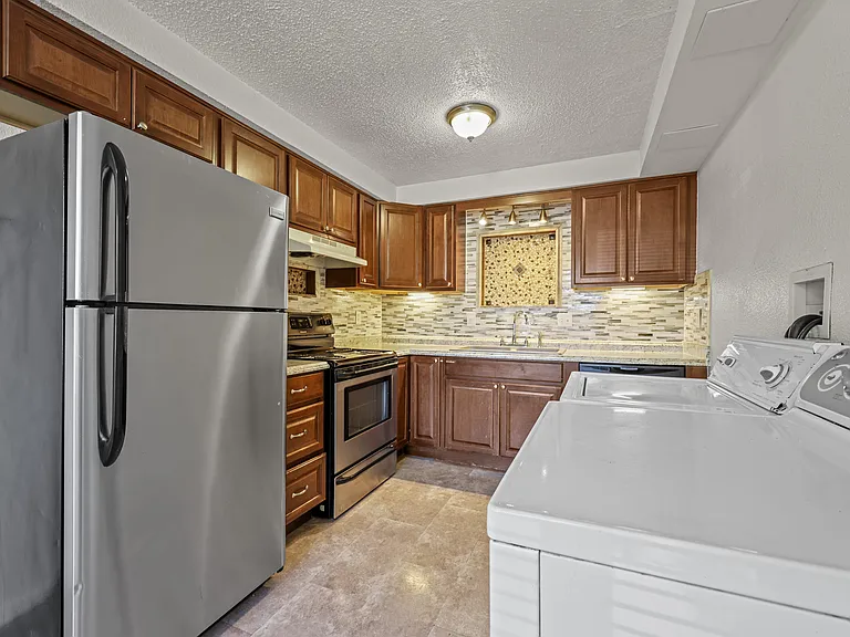 18 Ash Ct — Photo 24