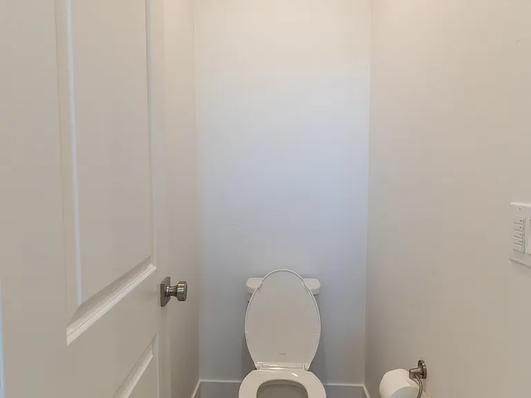 8933 W Tamworth Dr — Photo 28