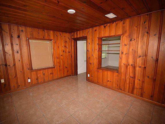 5th image of 3527 Rockwood Dr
