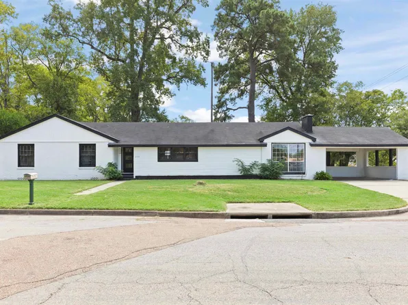 216 Betty Dr, Longview, TX 75602