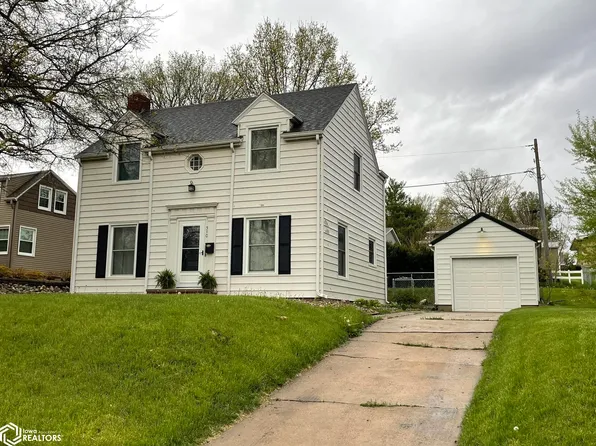 510 W 16th St, Carroll, IA 51401