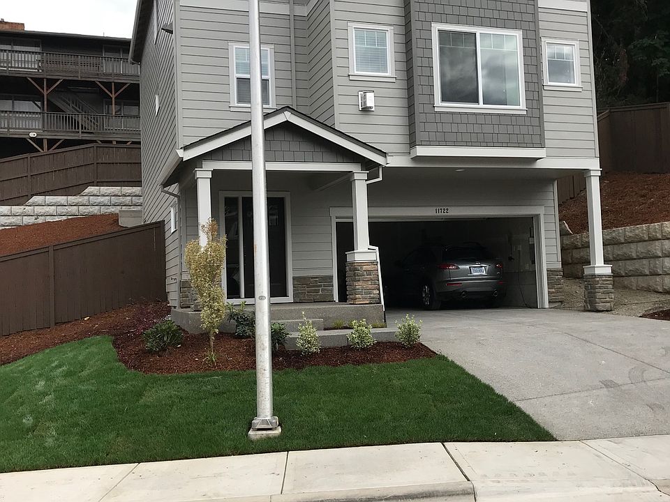 2nd image of 11722 NW Pinyon St