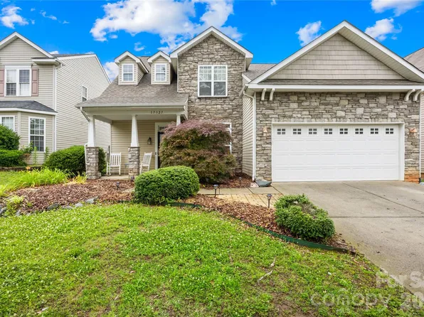 17327 Newlands Corner Ln, Charlotte, NC 28277