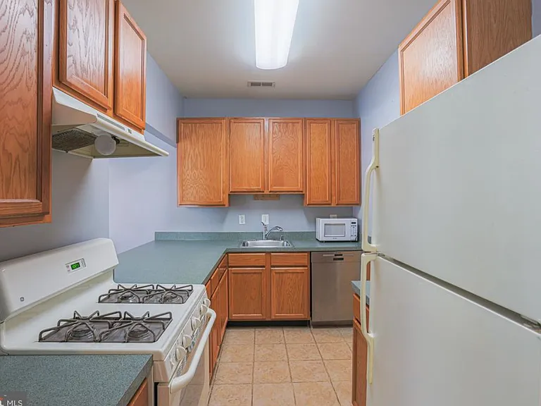 111 N Bethel St — Photo 11