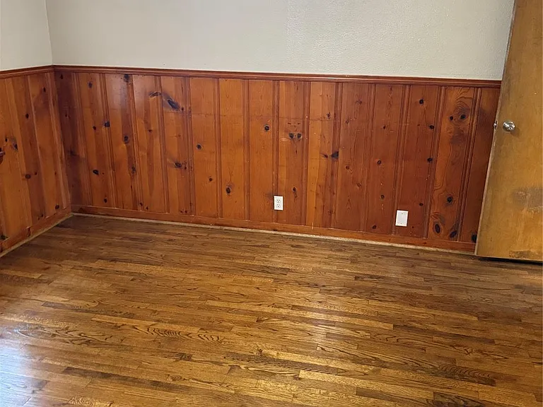 216 Schilling St — Photo 9