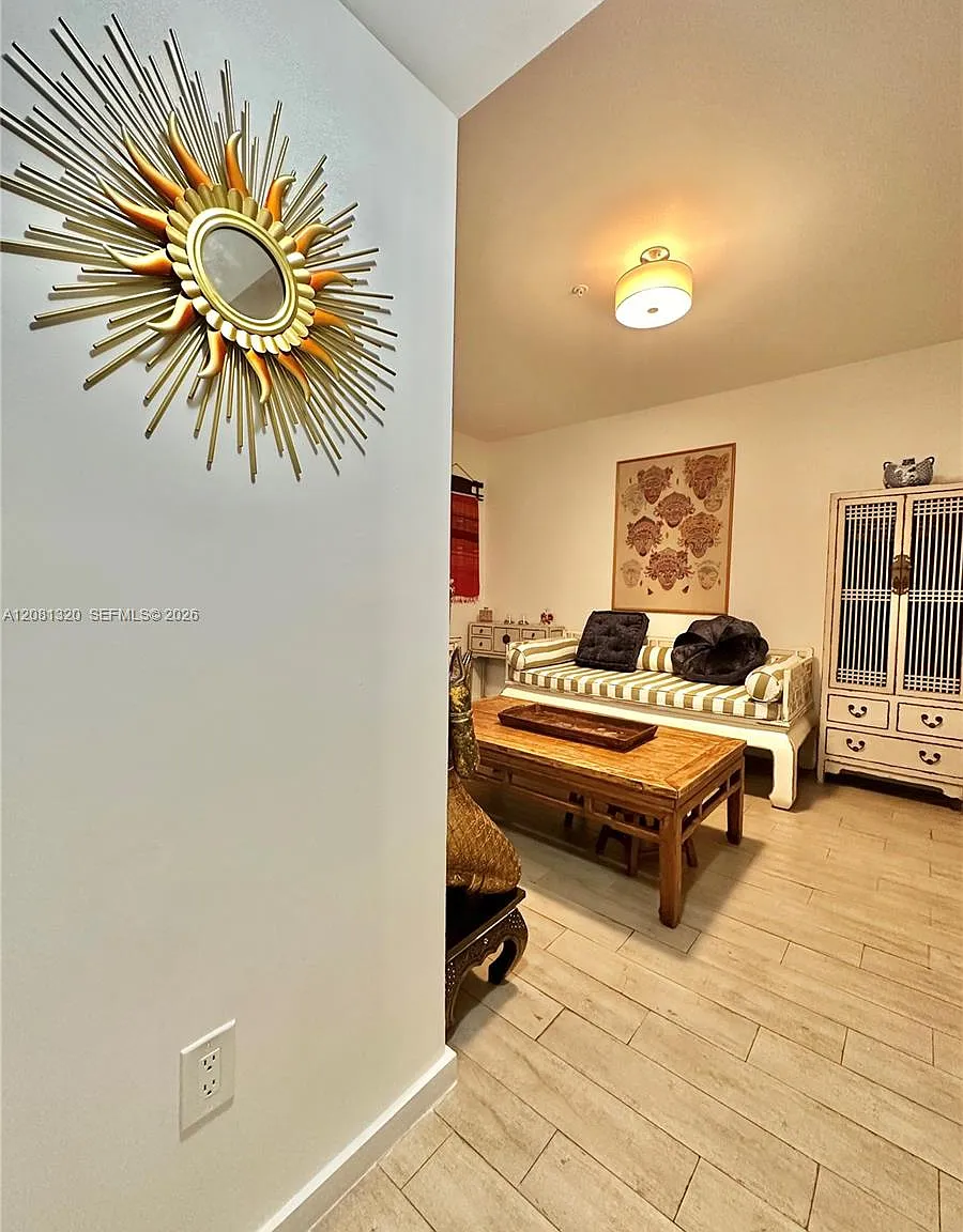 Emily Condo — Photo 4