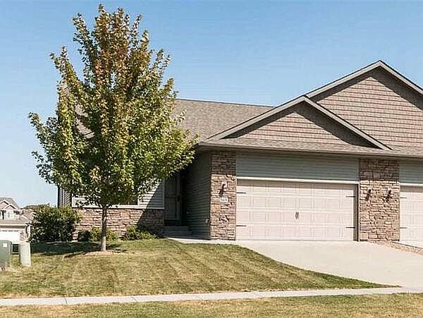 1st image of 565 Locust Dr