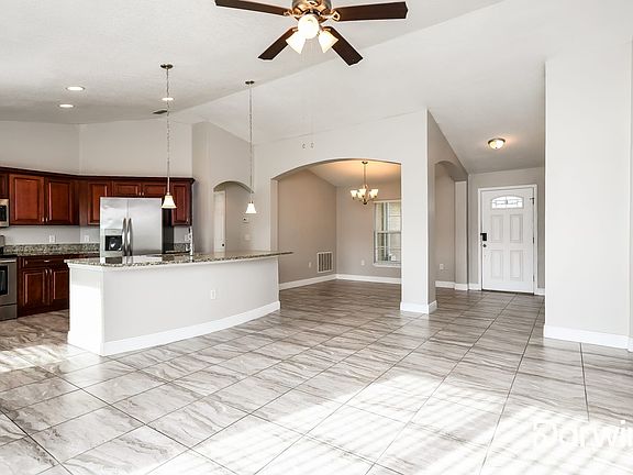 5th image of 381 Cimarron Ct