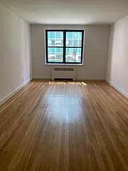 Rented by Siderow Residential Group