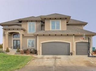 20918 W 99th St, Lenexa, KS 66220