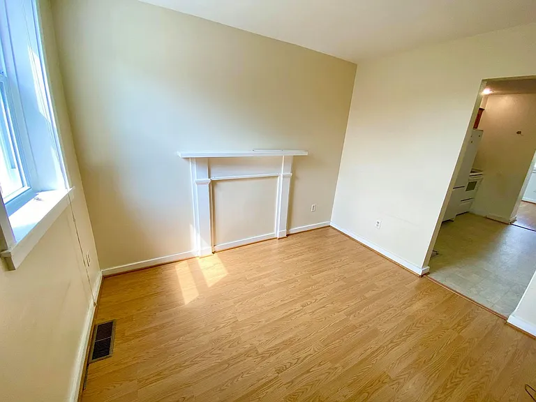 666 Melvin Dr — Photo 2