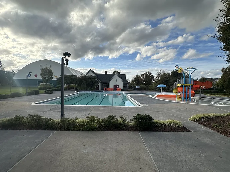 Community Swimming Pool & Water Park