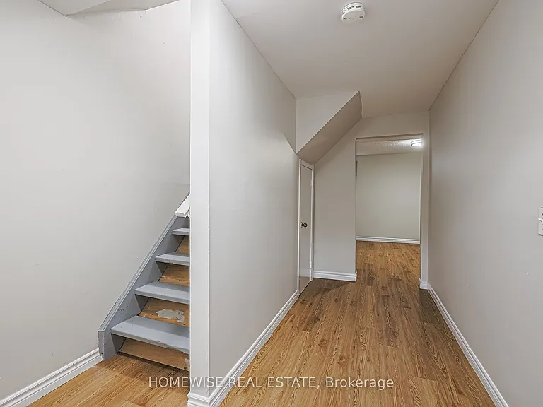 560 Waverly St N #25 — Photo 13