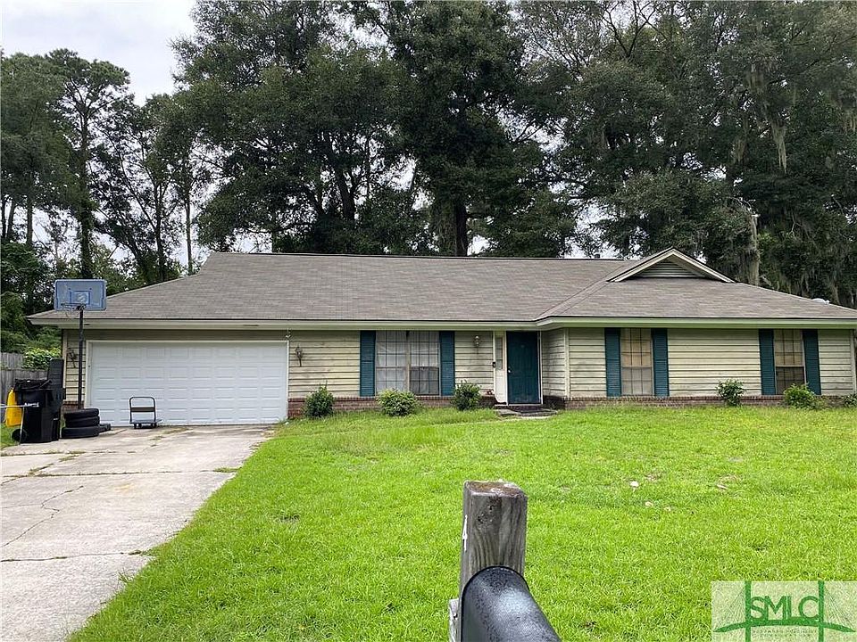 2nd image of 4 S Nicholson Cir