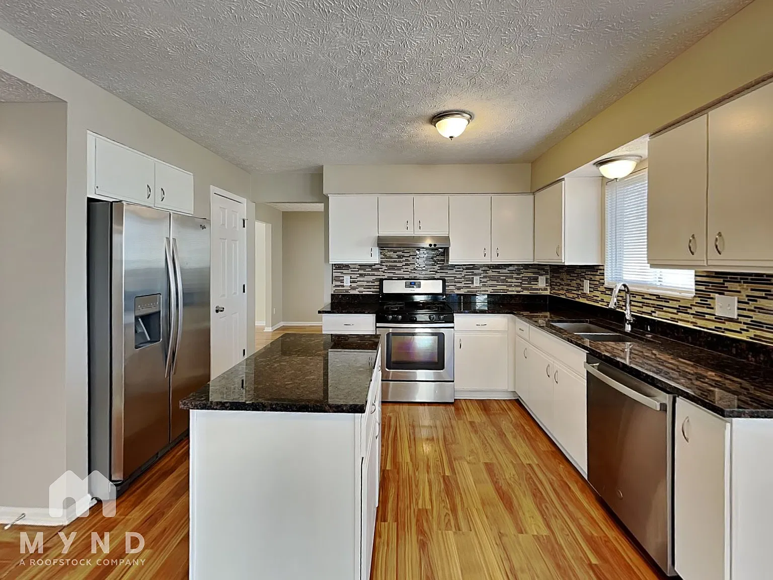4 bed, 2.5 bath, 2182 sqft, $3,036 — Photo 2