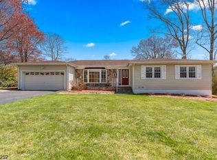 7 Edor Ln, Succasunna, NJ 07876