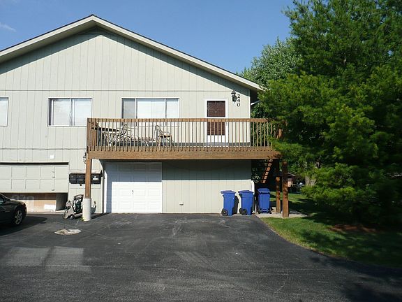 3rd image of 220 River Oaks Dr