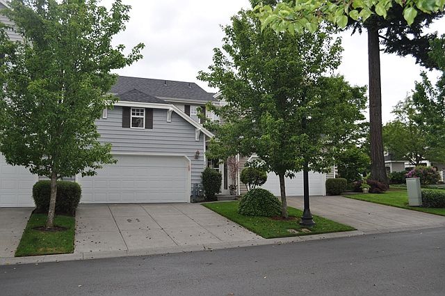 1st image of 10806 SE 18th Cir #2