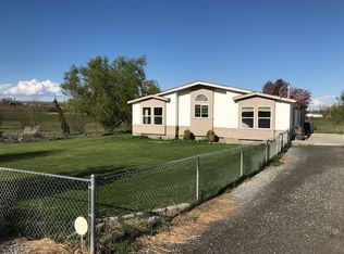 18017 N 1385th Pr NW, Prosser, WA 99350