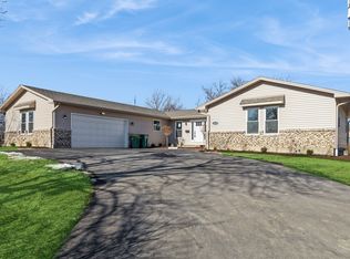 24604 W Miller Rd, Barrington, IL 60010