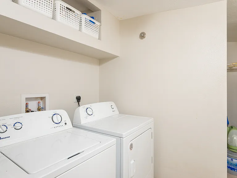 2407 S Harold Ave — Photo 21