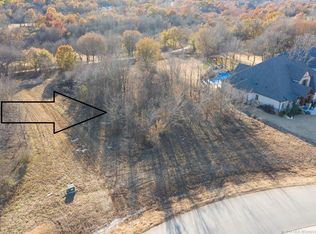 17902 E Limestone Ln, Owasso, OK 74055