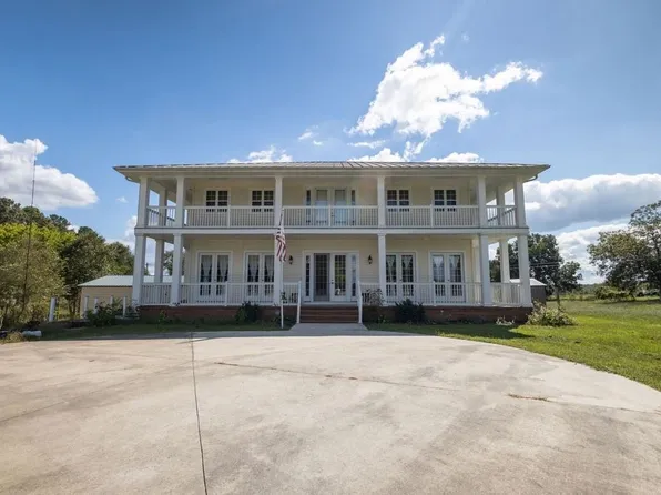 326 Mon Dye Rd, Phil Campbell, AL 35581